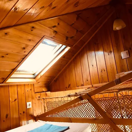 Lala スキアトスタウン